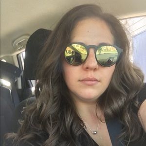 Meet your Posher, Dunlea